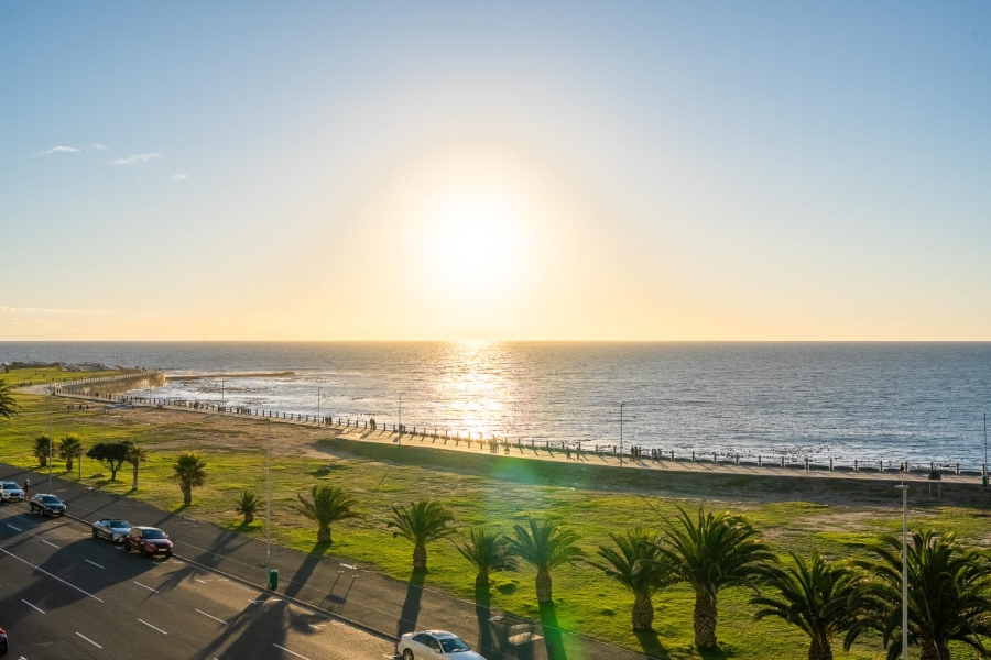 3 Bedroom Property for Sale in Mouille Point Western Cape